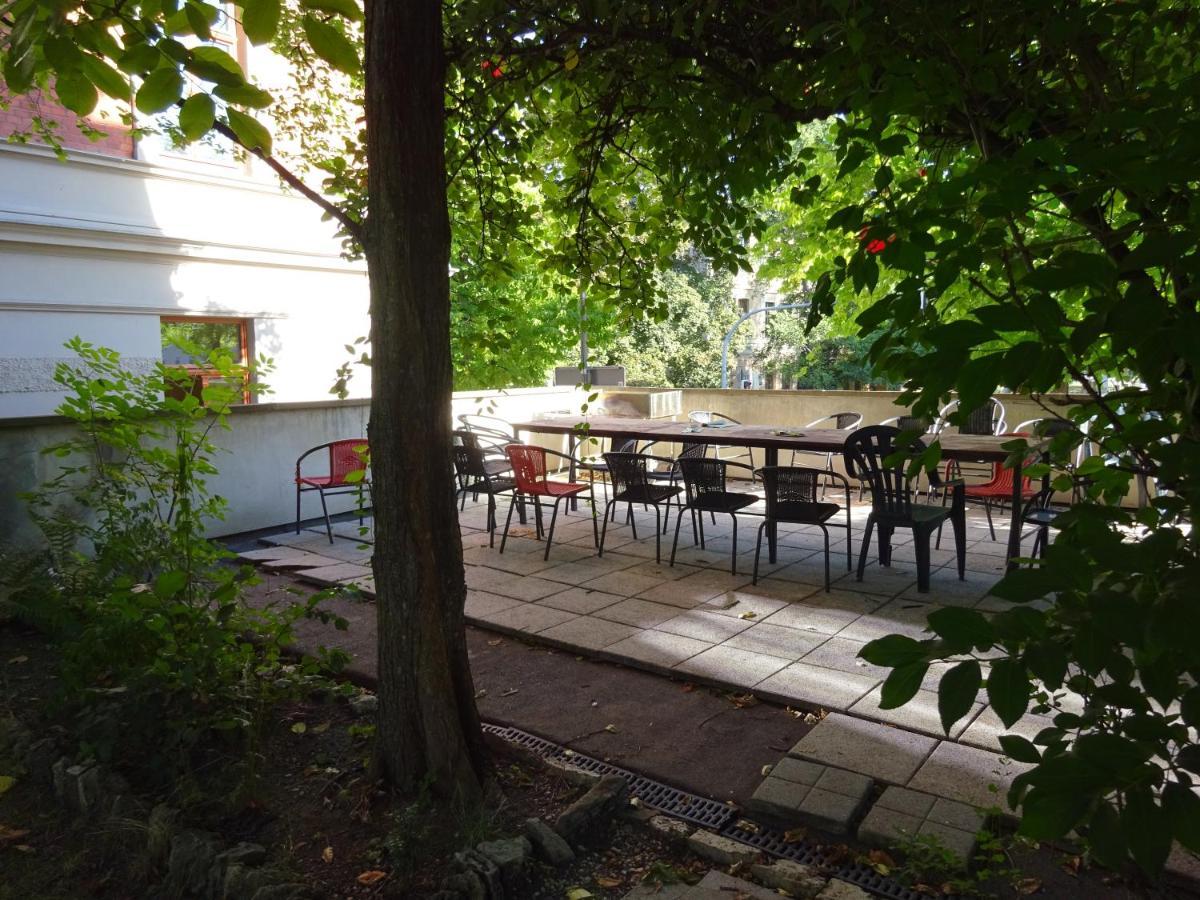 Hummel Hostel - Historische Stadtvilla Mit Garten Weimar  Eksteriør bilde