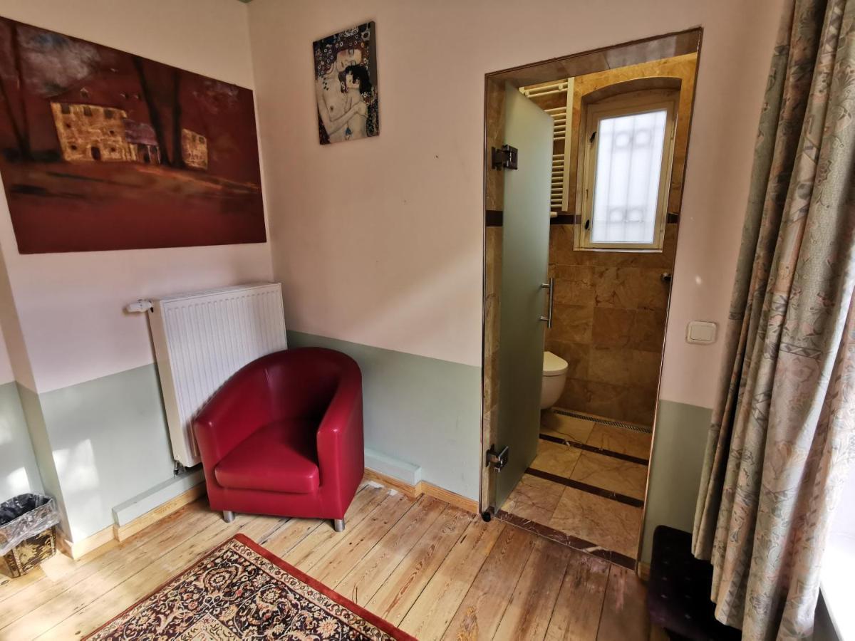Hummel Hostel - Historische Stadtvilla Mit Garten Weimar  Eksteriør bilde