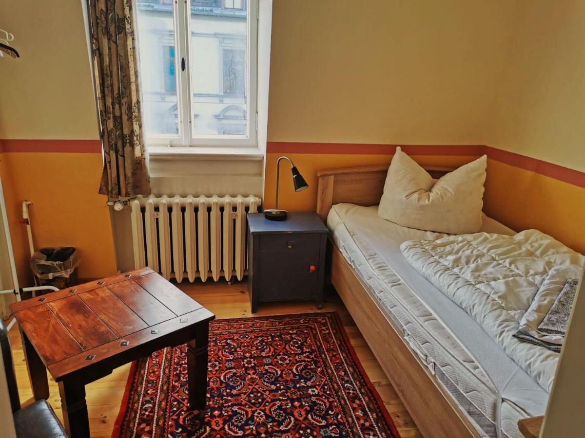 Hummel Hostel - Historische Stadtvilla Mit Garten Weimar  Eksteriør bilde