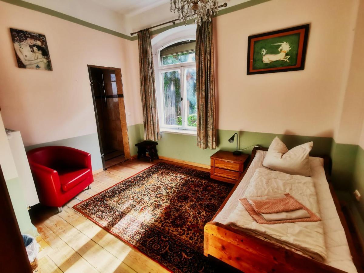 Hummel Hostel - Historische Stadtvilla Mit Garten Weimar  Eksteriør bilde