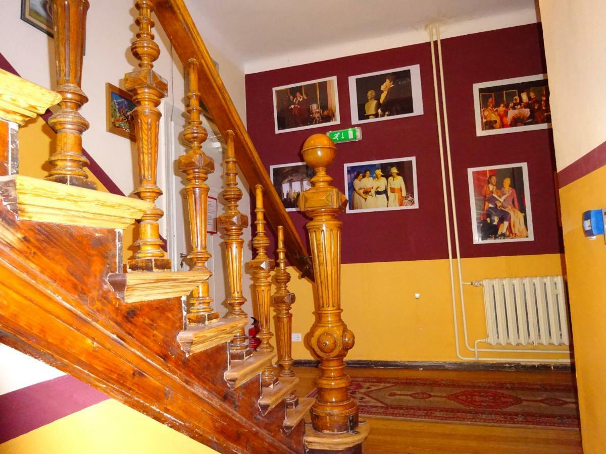 Hummel Hostel - Historische Stadtvilla Mit Garten Weimar  Eksteriør bilde